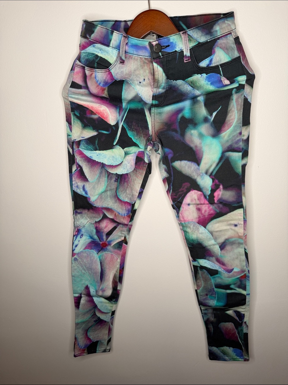 J Brand Skinny Jeans in Black with Multicolor Floral Print